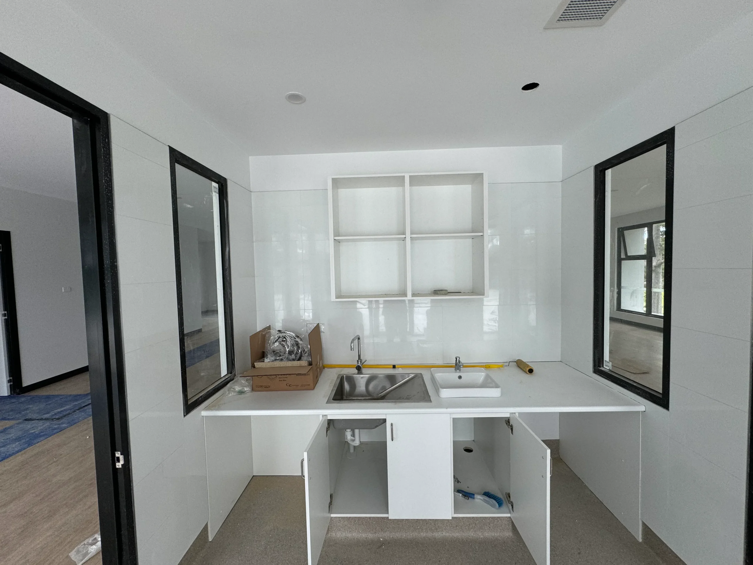 Builders cleaning for quick handovers